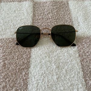 ray ban sunglasses